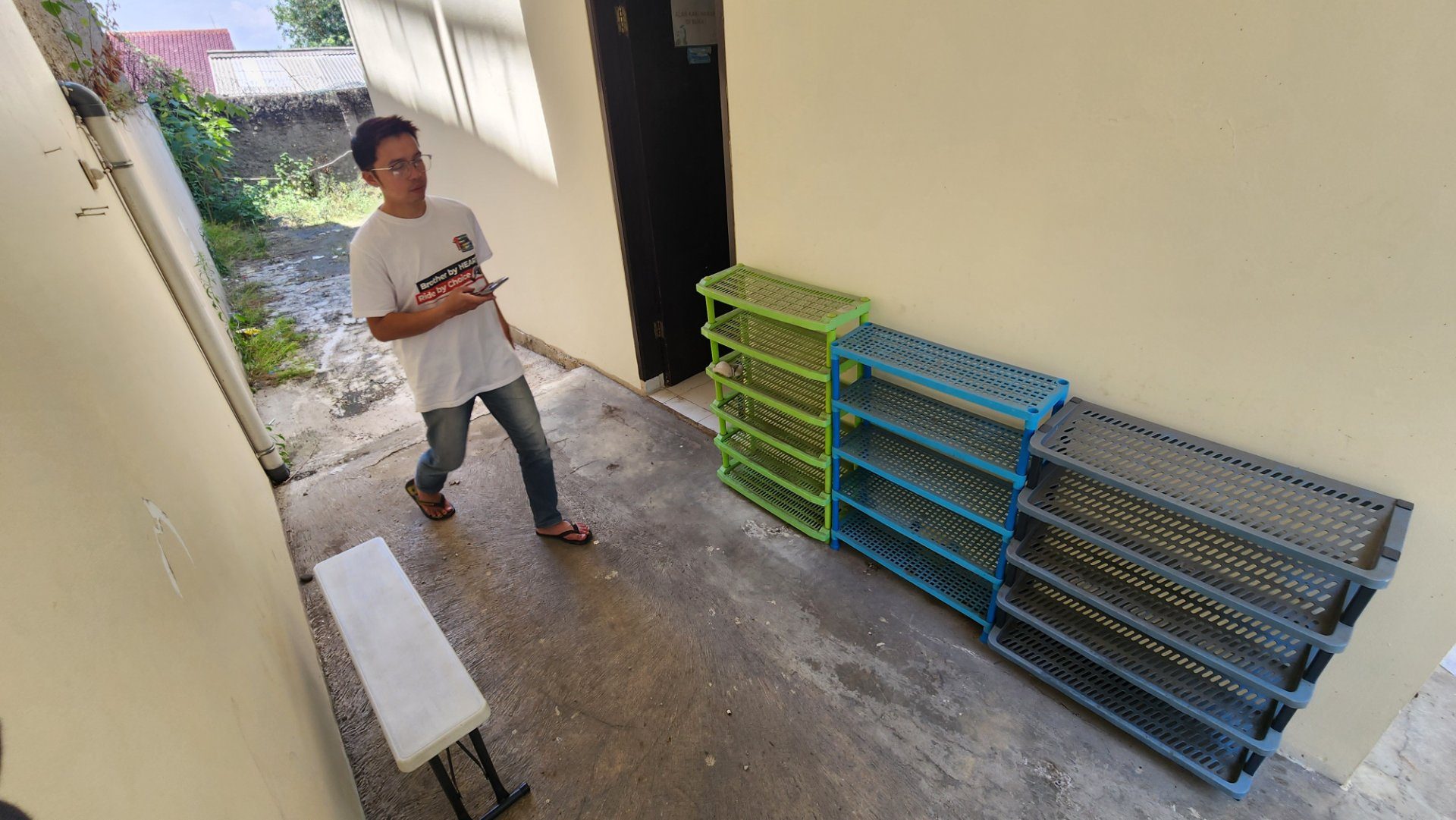 Tampak depan