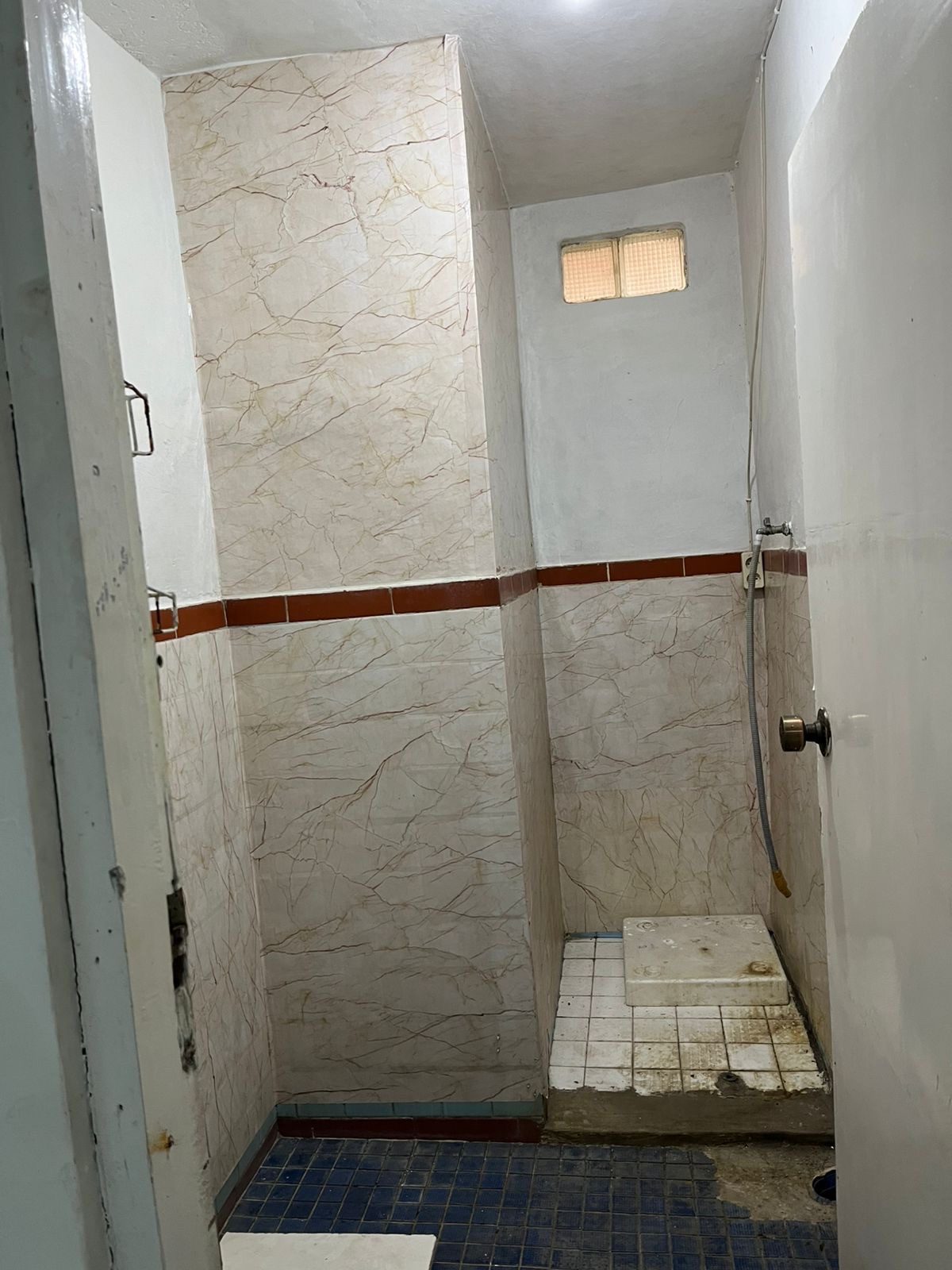 Kamar mandi: Lantai 2